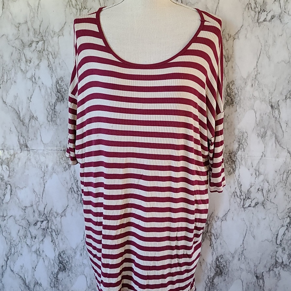 Lularoe Irma tunic size medium